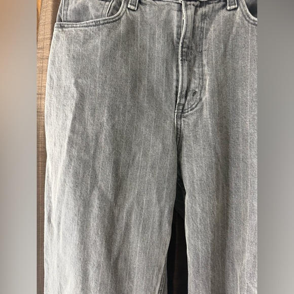 Abercrombie & Fitch Women's Straight Leg Gray Jeans 27/ 4L - Picture 5 of 6